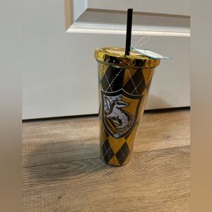 Harry Potter Hufflepuff insulated cup with straw NWT